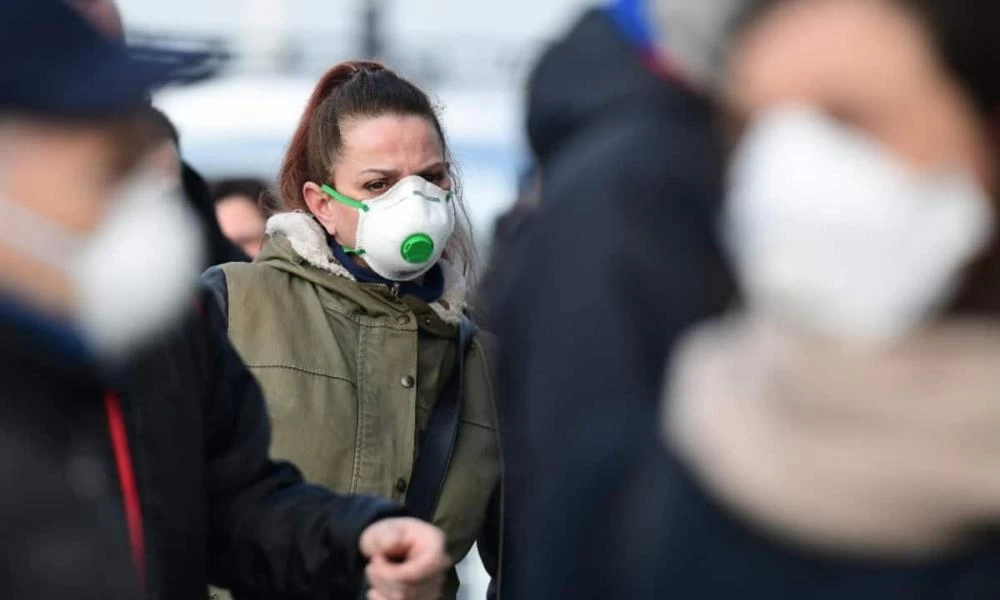 Ιολόγος Βιέννης: Η πρόβλεψη του σχετικά με τη πιθανότητα δεύτερου κύματος κορονοϊού